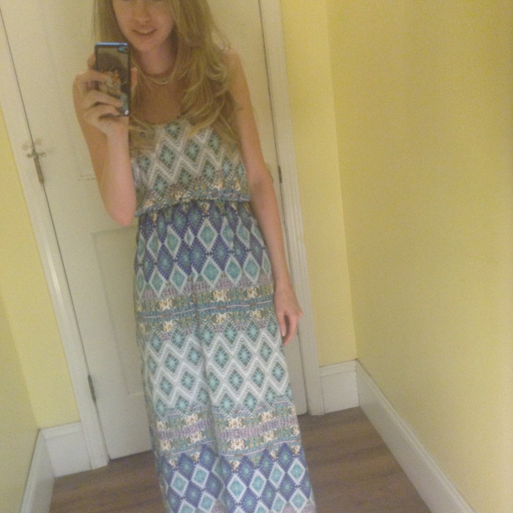 Strapped maxi dress with boho print